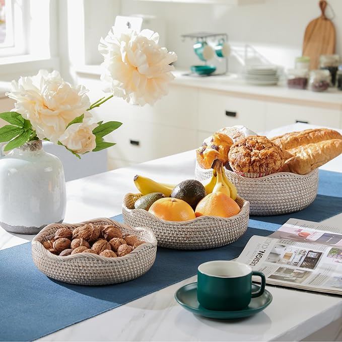 YANGQIHOME Rattan Round Fruit Baskets, Wicker Storage Bowls, Natural Woven Serving Basket Bowls, Decorative Baskets for Kitchen Counter Organizing, Whitewash, Set of 3