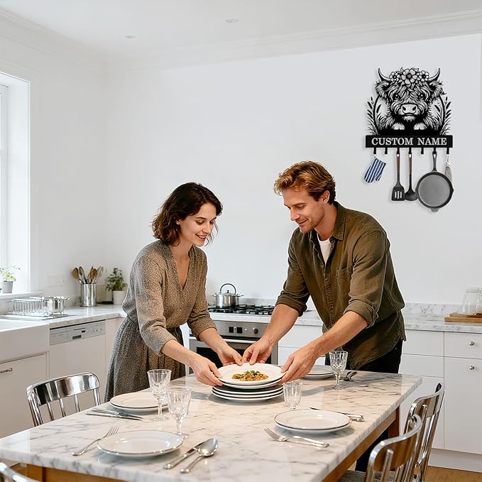 Personalized Highland Cow Key Holder Wall Mount, Custom Metal Key Rack Key Holder with Name, Deer Cabin Wall Keys Hanger with Hooks for Entryway, Front Door, Hallway, Kitchen, Living Room