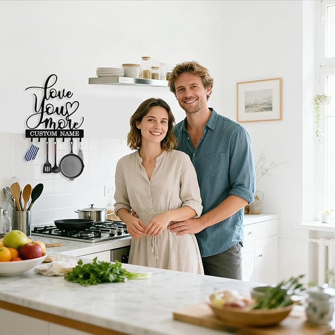 Personalized Key Holder Wall Mount, Custom Metal Key Rack Key Holder with Name, Deer Cabin Wall Keys Hanger with Hooks for Entryway, Front Door, Hallway, Kitchen, Living Room