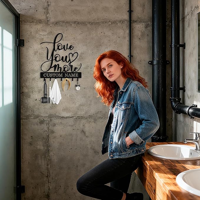 Personalized Key Holder Wall Mount, Custom Metal Key Rack Key Holder with Name, Deer Cabin Wall Keys Hanger with Hooks for Entryway, Front Door, Hallway, Kitchen, Living Room