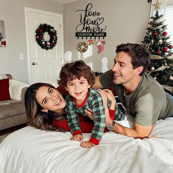 Personalized Key Holder Wall Mount, Custom Metal Key Rack Key Holder with Name, Deer Cabin Wall Keys Hanger with Hooks for Entryway, Front Door, Hallway, Kitchen, Living Room