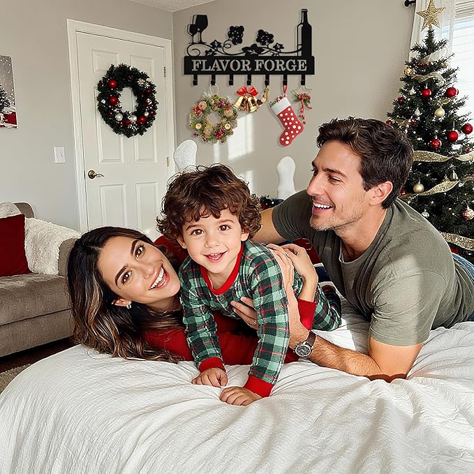 Personalized Wine Key Holder Wall Mount, Custom Metal Key Rack Key Holder with Name, Deer Cabin Wall Keys Hanger with Hooks for Entryway, Front Door, Hallway, Kitchen, Living Room