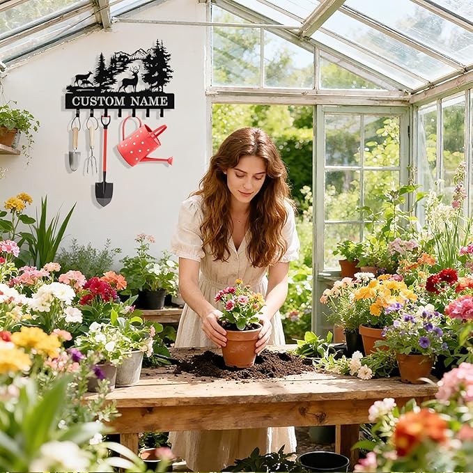 Personalized Deer Key Holder Wall Mount, Custom Metal Key Rack Key Holder with Name, Deer Cabin Wall Keys Hanger with Hooks for Entryway, Front Door, Hallway, Kitchen, Living Room